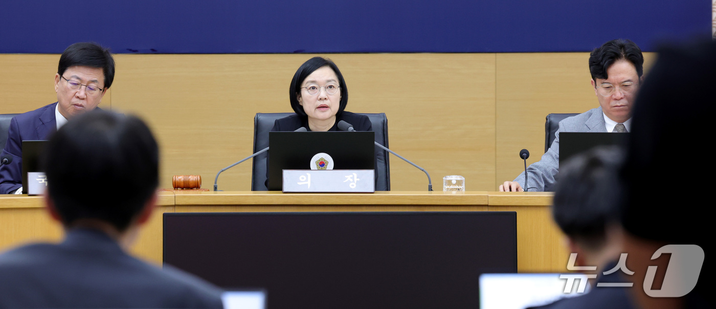 (세종=뉴스1) 김기남 기자 = 한성숙 국무총리가 22일 세종시 정부세종청사에서 열린 국무회의를 주재하며 발언하고 있다. 2026.9.22/뉴스1