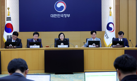 '친환경 선박연료 공급업' 신설…'항만운송사업법' 시행령 국무회의 통과
