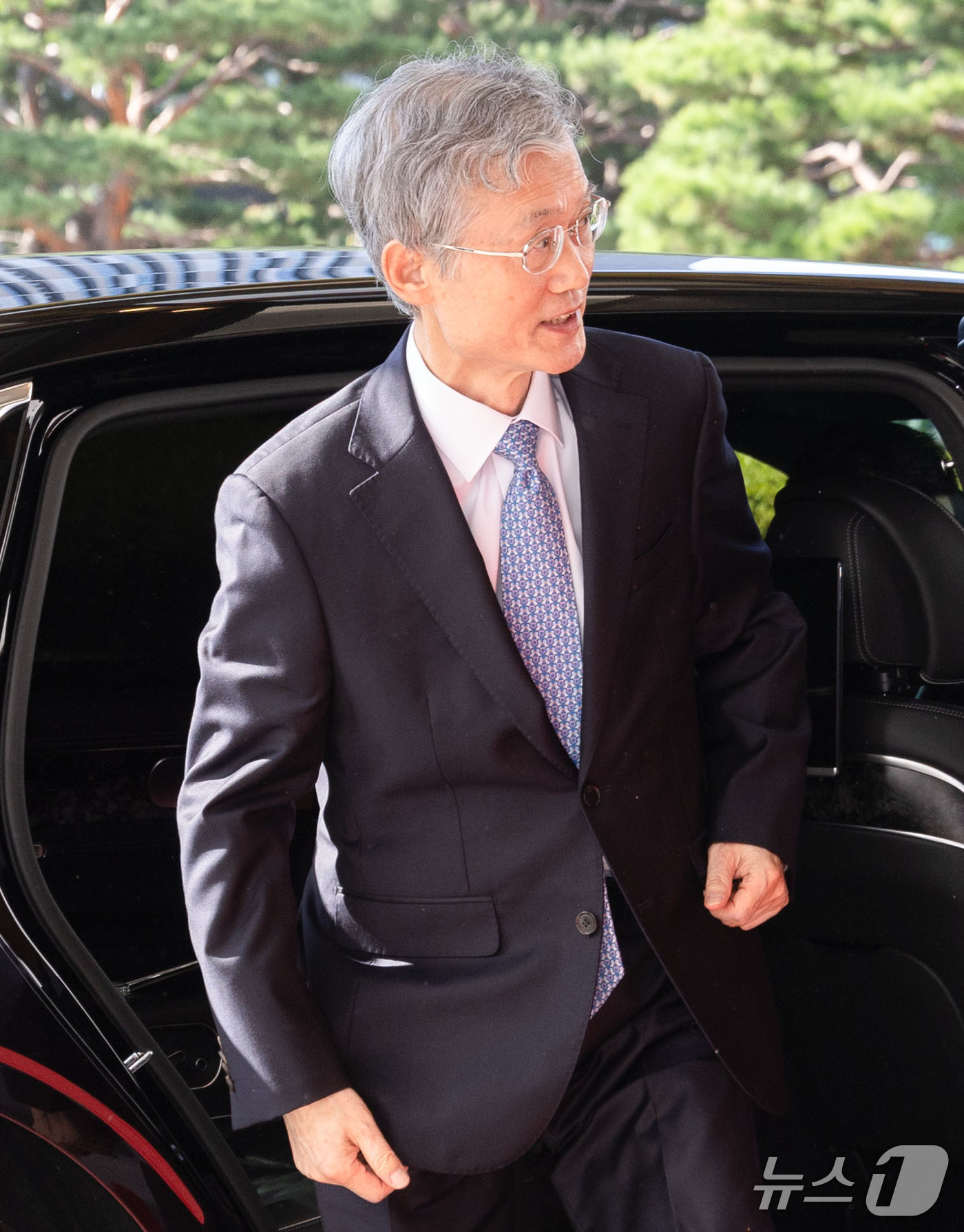 (서울=뉴스1) 이종수 기자 = 조희대 대법원장이 22일 오전 서울 서초구 대법원 청사로 출근하고 있다. 2026.9.22/뉴스1