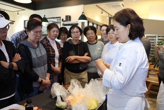 한성대·삼선동 주민, 추석 음식 만들어 취약계층 15가구에 전달