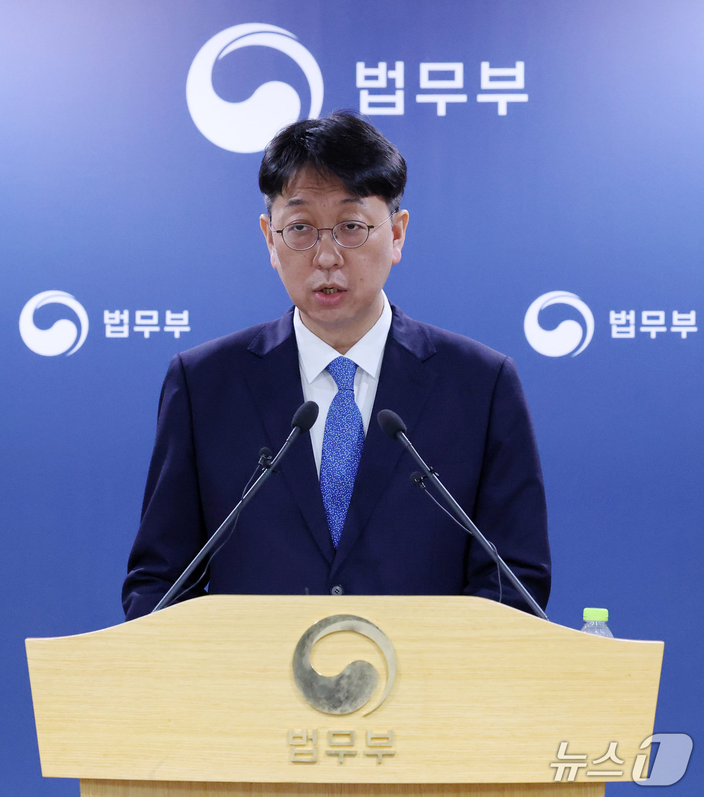 (과천=뉴스1) 박세연 기자 = 이응철 법무부 검찰국장이 22일 오전 경기도 과천시 법무부에서 공소청 직제안 관련 브리핑을 하고 있다. 2026.9.22/뉴스1