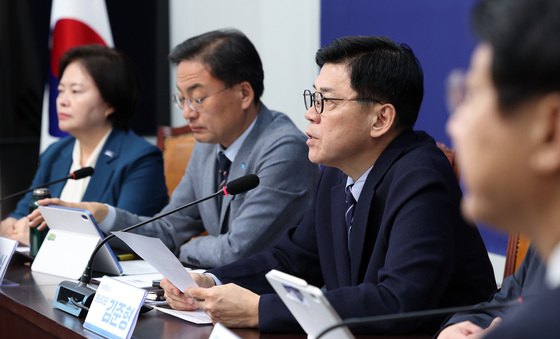 모두발언하는 김준형 조국혁신당 원내대표