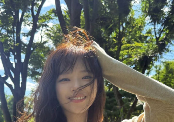 'JYP 떠난' 트와이스 정연, 자유로움 만끽하는 일상…여배우 분위기까지 [N샷]