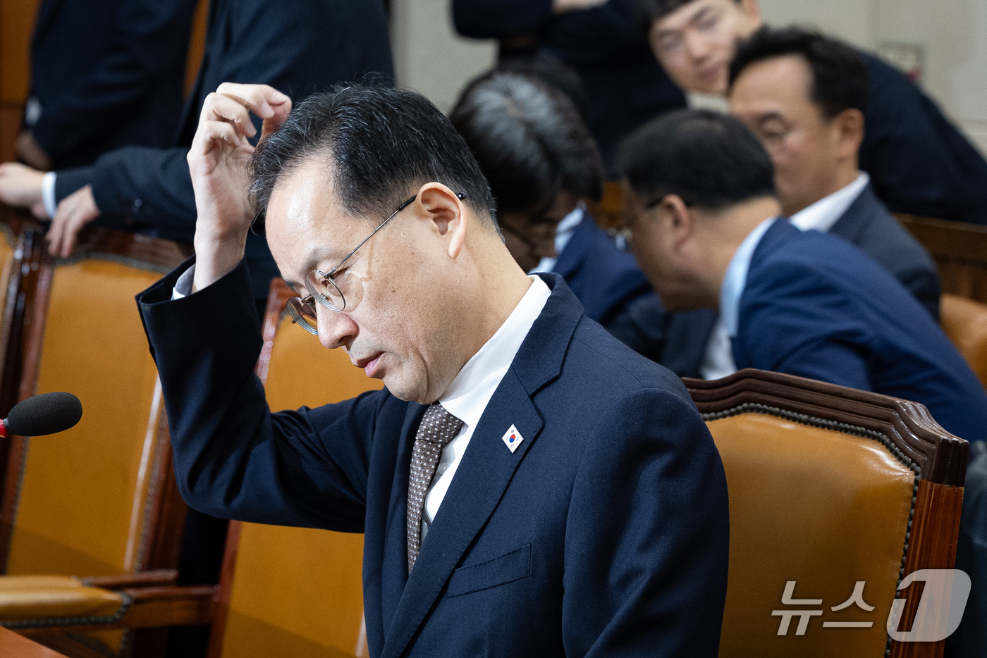 (서울=뉴스1) 유승관 기자 = 이형일 부총리 겸 재정경제부 장관이 22일 서울 여의도 국회에서 열린 제439회 국회(정기회) 재정경제기획위원회 제4차 전체회의에 출석해 '대한민국 …