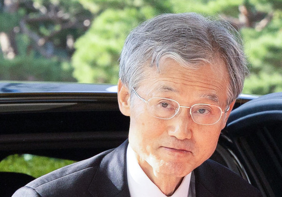대법원 향하는 조희대 대법원장