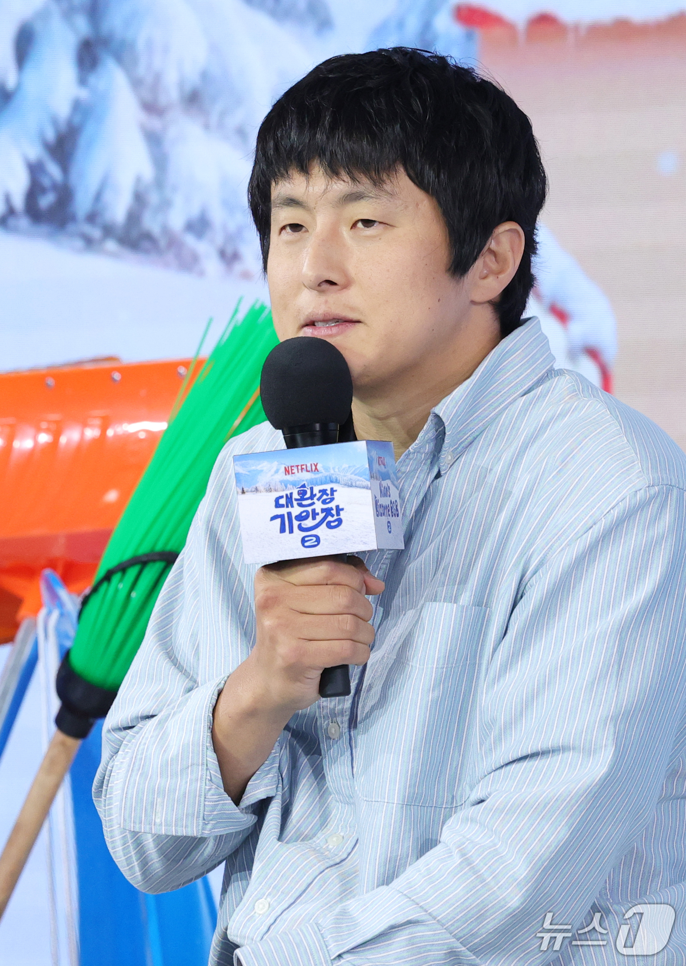 (서울=뉴스1) 권현진 기자 = 방송인 기안84가 22일 오전 서울 마포구 호텔나루 서울 엠갤러리에서 열린 넷플릭스 예능 ‘대환장 기안장 시즌2’ 제작발표회에 참석해 인사말을 하고 …