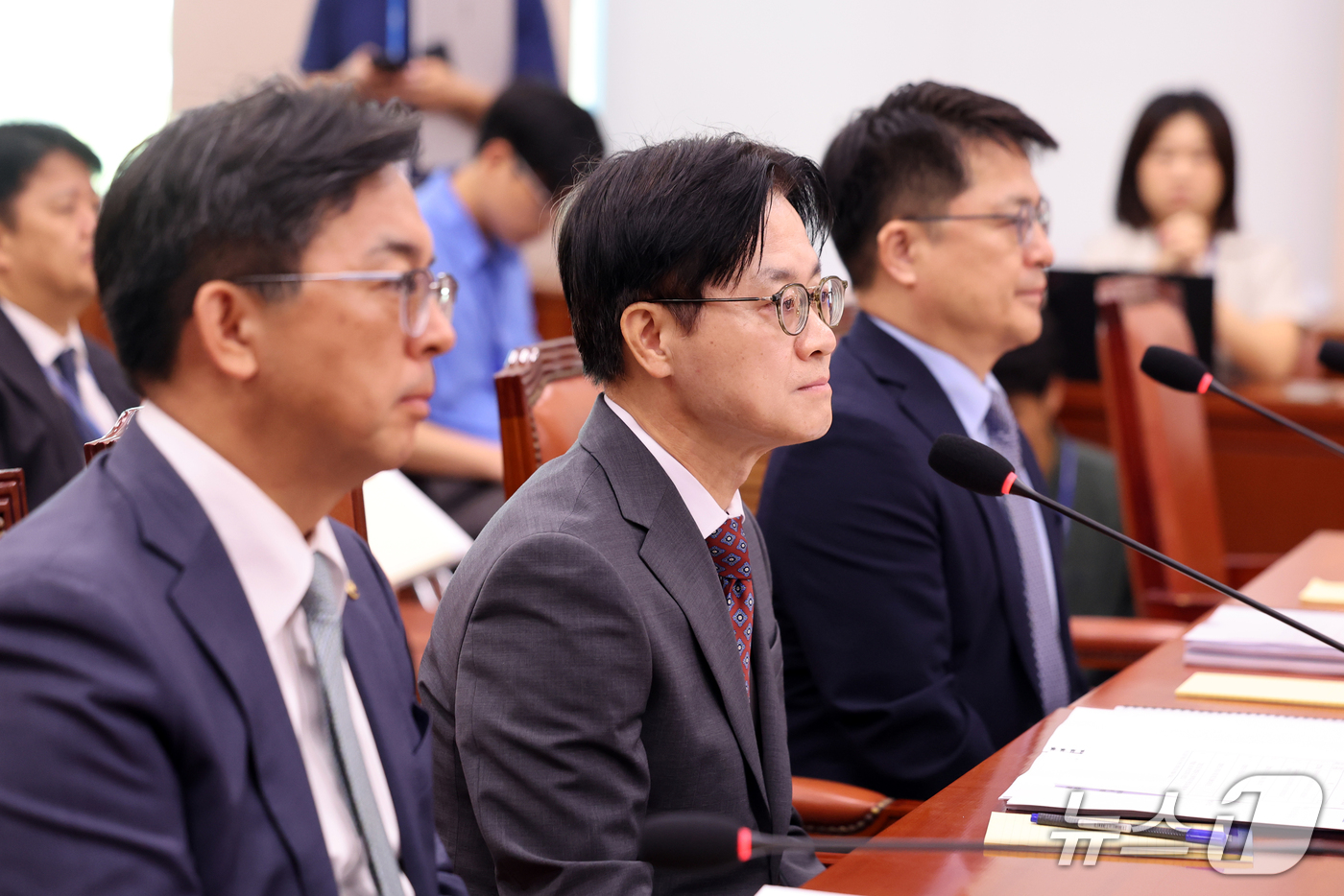 (서울=뉴스1) 황기선 기자 = 김정관 산업통상부 장관이 22일 오전 서울 여의도 국회에서 열린 산업원통상자원중소벤처기업위원회 전체회의에서 '대한민국과 미합중국 간 전략적투자의 운 …