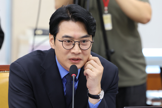 신상발언하는 한준호 與 간사
