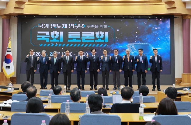 허태정 "국가 반도체 연구소로 메가 프로젝트 성공 뒷받침"