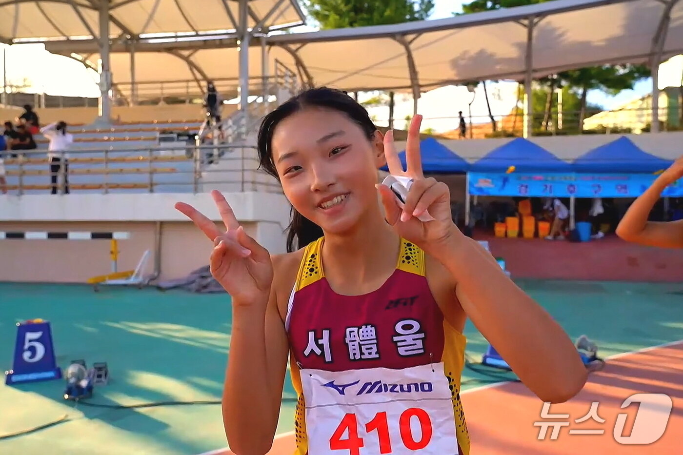 본문 이미지 - 한국 신기록을 앞당긴 서울체육중 왕서윤 선수.(보은군 제공. 재판매 및 DB 금지) 2026.9.22/뉴스1 
