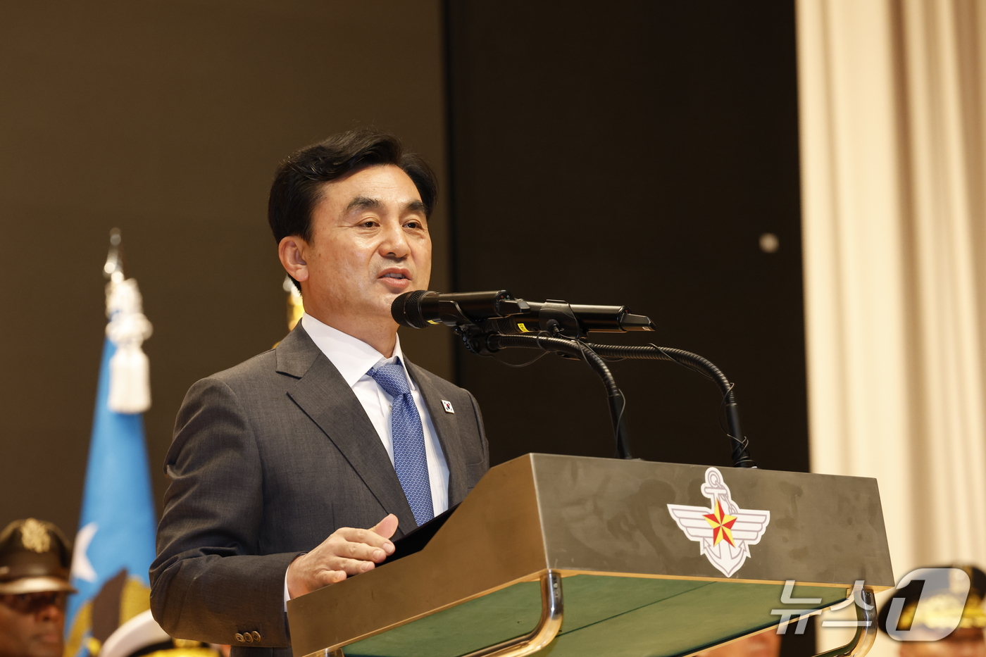 (서울=뉴스1) 박정호 기자 = 안규백 전 국방부 장관이 22일 오후 서울 용산구 국방부에서 열린 이임식에서 이임사를 하고 있다. 2026.9.22/뉴스1