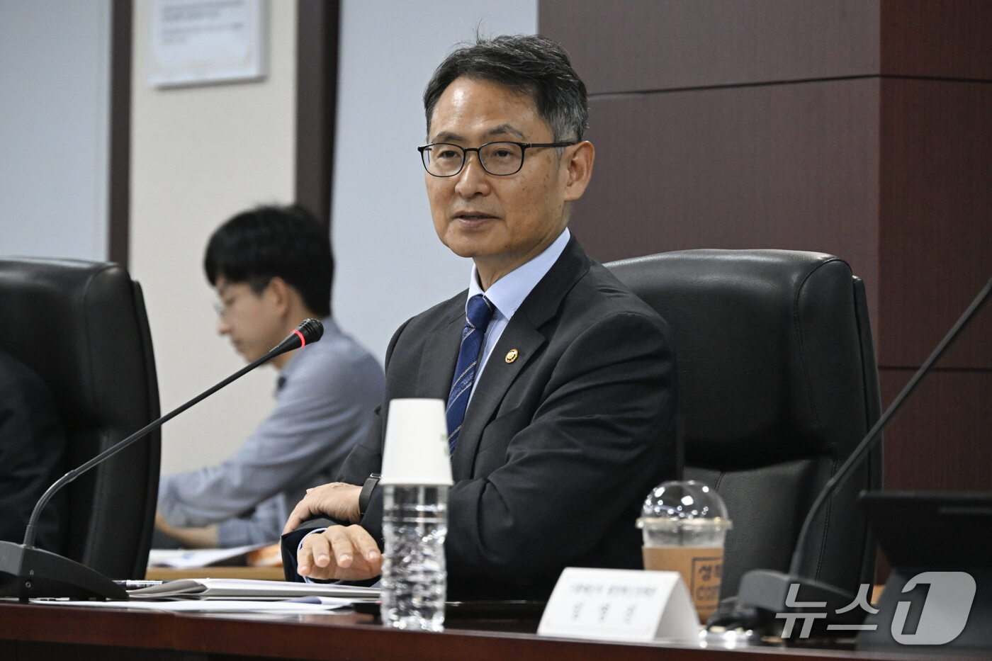 (서울=뉴스1) = 허장 재정경제부 차관이 22일 서울 종로구 무역보험공사에서 열린 '2026년 제4차 조달정책심의위원회'에서 모두발언을 하고 있다. (재정경제부 제공. 재판매 및 …