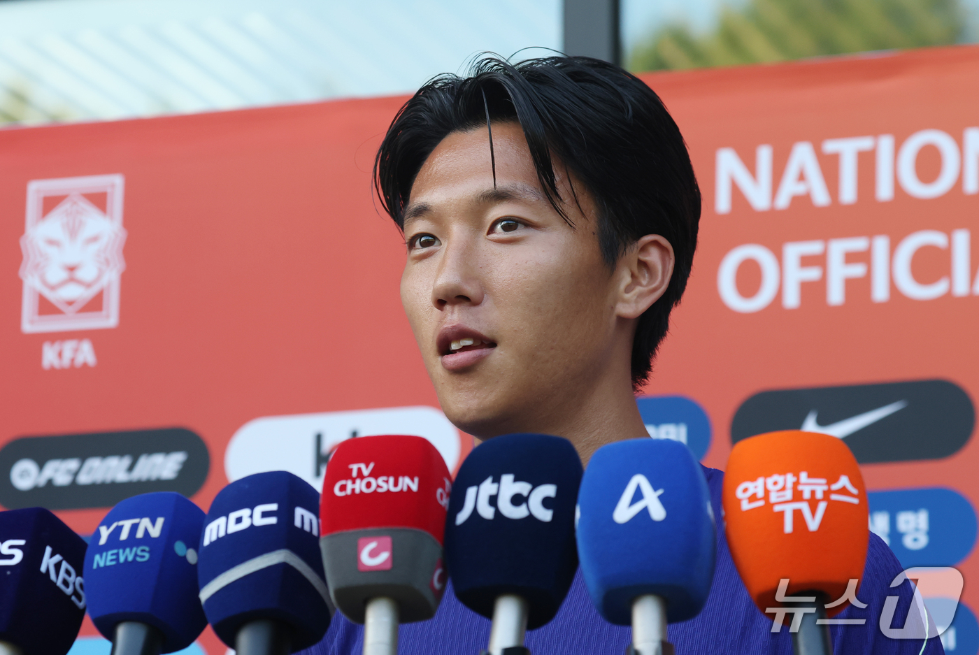 (천안=뉴스1) 김영운 기자 = 대한민국 축구대표팀 이한범이 22일 충남 천안시 서북구 코리아풋볼파크에서 인터뷰를 하고 있다. 2026.9.22/뉴스1