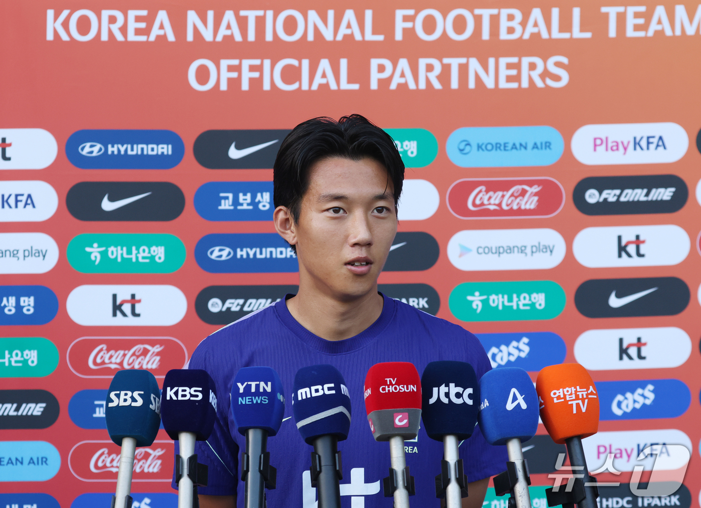 (천안=뉴스1) 김영운 기자 = 대한민국 축구대표팀 이한범이 22일 충남 천안시 서북구 코리아풋볼파크에서 인터뷰를 하고 있다. 2026.9.22/뉴스1