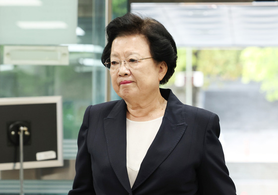 선고공판 출석하는 이배용 전 국가교육위원장