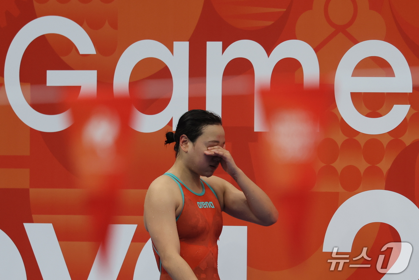 (도쿄=뉴스1) 김민지 기자 = 22일 도쿄 아쿠아틱스 센터에서 열린 2026 아이치·나고야 아시안게임 여자 200m 배영 결승전에서 이은지가 4위로 결승선을 통과한 후 아쉬워하고 …
