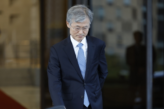 퇴근하는 조희대 대법원장