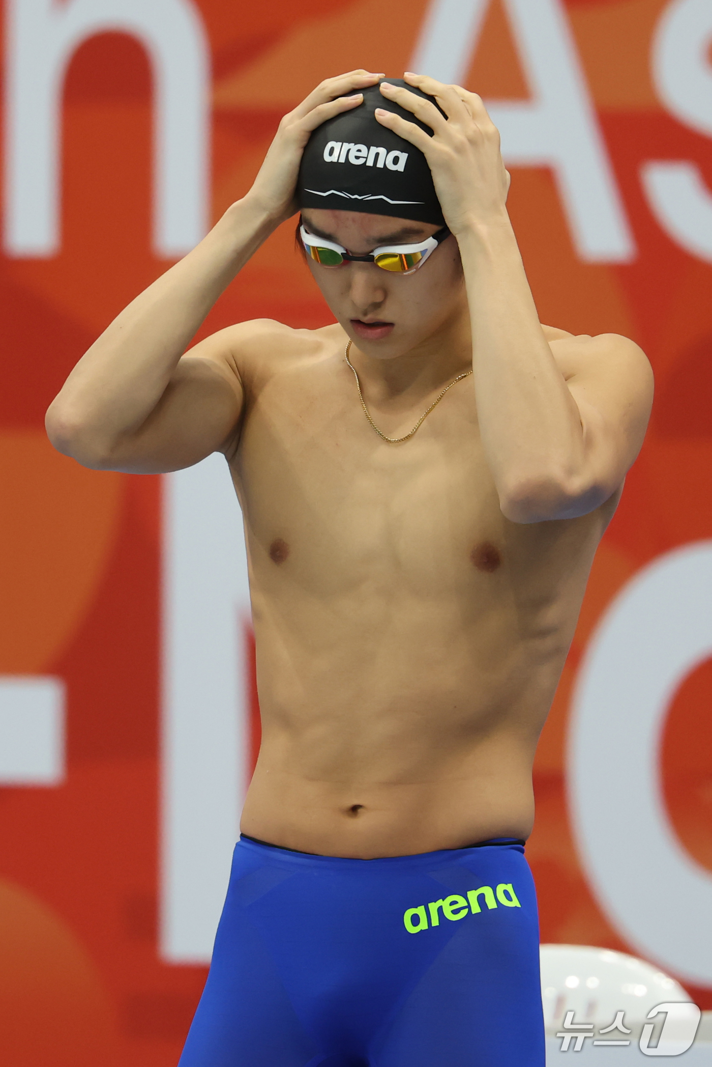 (도쿄=뉴스1) 김민지 기자 = 22일 일본 도쿄 아쿠아틱스 센터에서 열린 2026 아이치·나고야 아시안게임 수영 남자 1500m 결승에서 김우민이 준비하고 있다. 2026.9.2 …