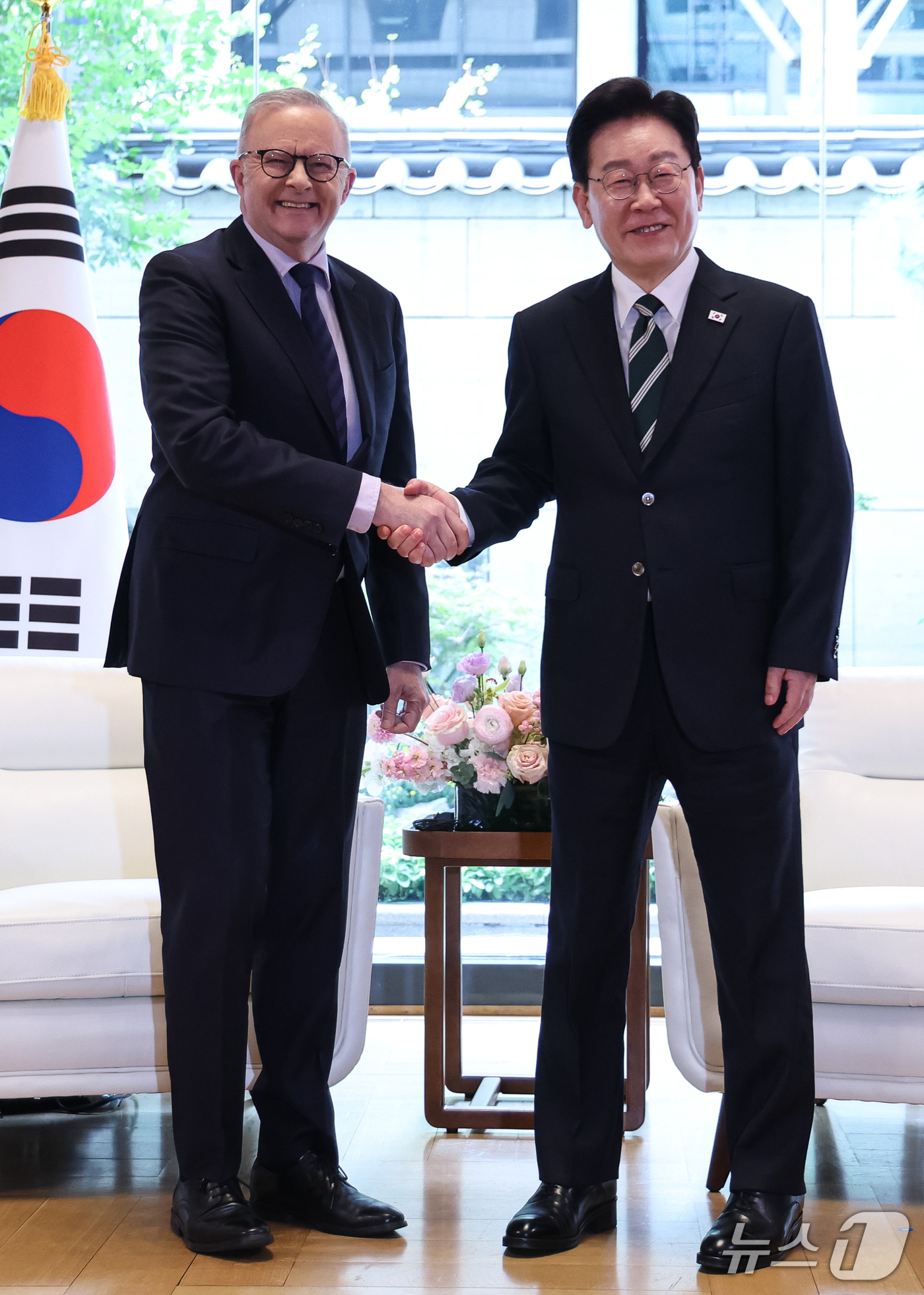 (뉴욕=뉴스1) 허경 기자 = 이재명 대통령과 앤서니 노먼 알버니지 호주 총리가 22일(현지시간) 미국 뉴욕 주유엔대표부에서 양자회담에 앞서 기념촬영을 하고 있다. 2026.9.2 …