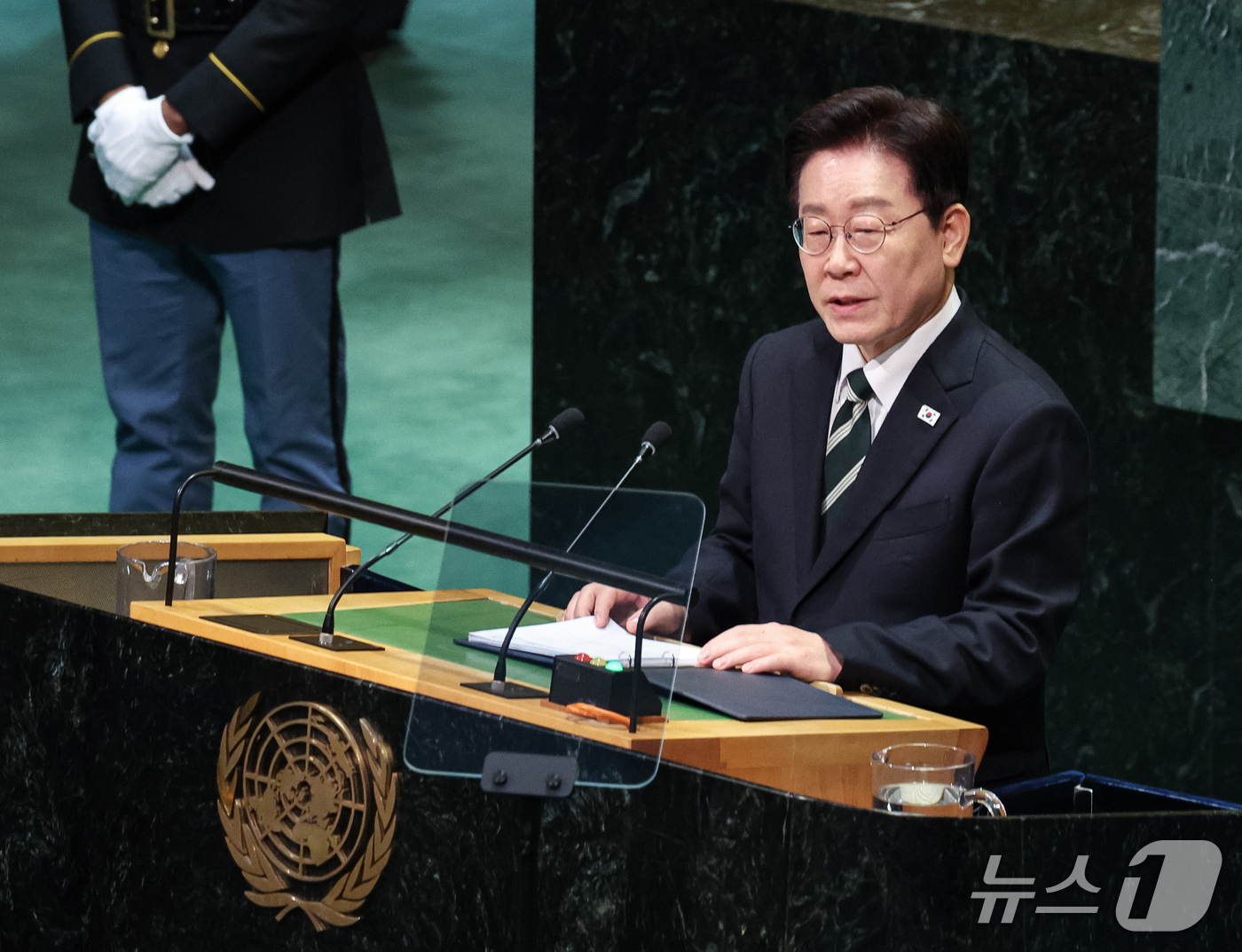 (뉴욕=뉴스1) 허경 기자 = 이재명 대통령이 22일(현지시간) 미국 뉴욕 유엔본부에서 열린 제81차 유엔총회에서 기조연설을 하고 있다. 2026.9.23/뉴스1