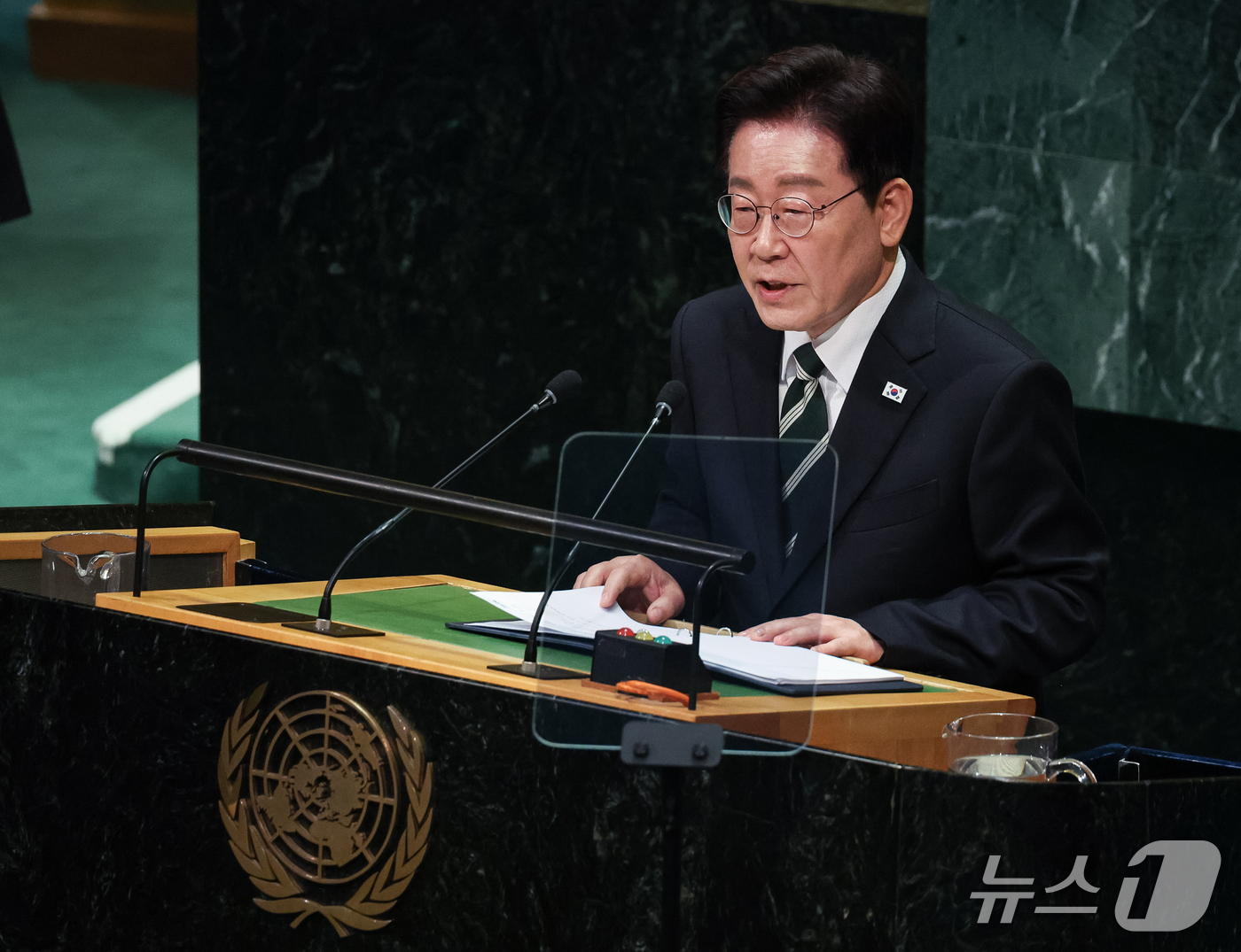 (뉴욕=뉴스1) 허경 기자 = 이재명 대통령이 22일(현지시간) 미국 뉴욕 유엔본부에서 열린 제81차 유엔총회에서 기조연설을 하고 있다. 2026.9.23/뉴스1