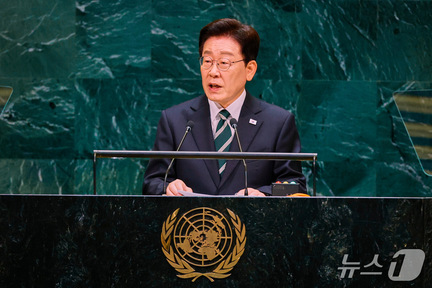 (뉴욕=뉴스1) 허경 기자 = 이재명 대통령이 22일(현지시간) 미국 뉴욕 유엔본부에서 열린 제81차 유엔총회에서 기조연설을 하고 있다. (공동취재) 2026.9.23/뉴스1
