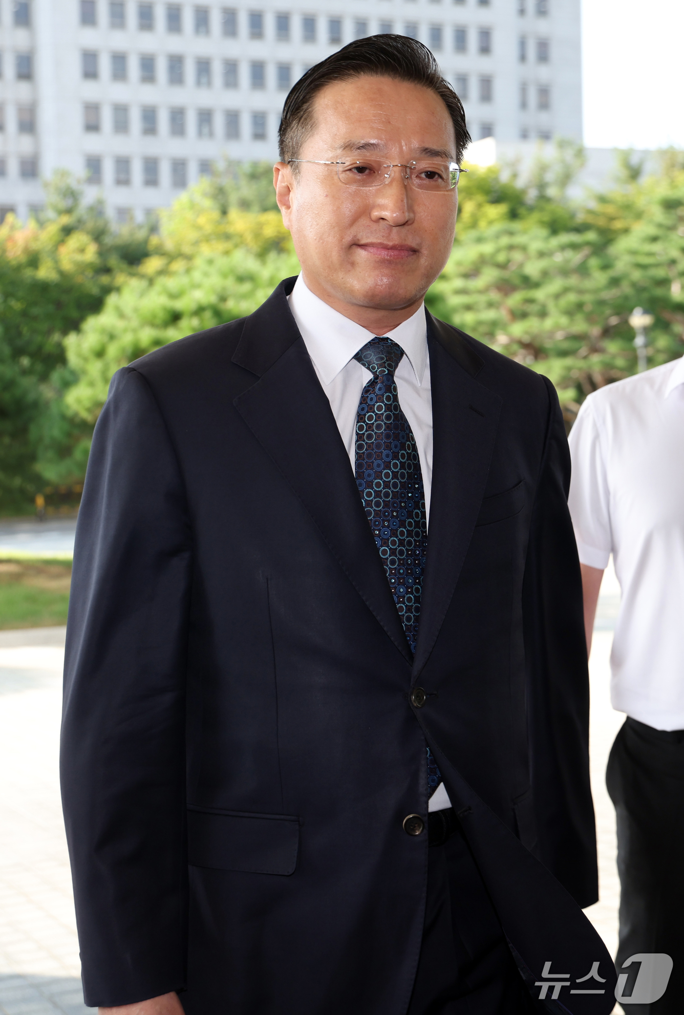 (서울=뉴스1) 김명섭 기자 = 이정현 검찰총장 직무대행이 23일 오전 서울 서초구 대검찰청으로 출근하고 있다.  2026.9.23/뉴스1