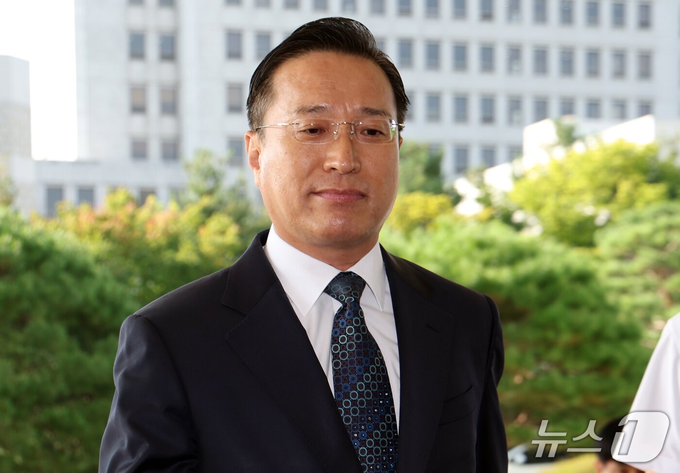 본문 이미지 - 이정현 검찰총장 직무대행이 23일 오전 서울 서초구 대검찰청으로 출근하고 있다. 2026.9.23 ⓒ 뉴스1 김명섭 기자