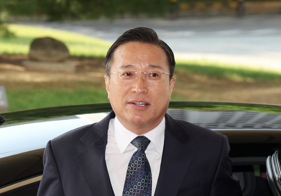 이정현 검찰총장 직무대행, 대검 출근하며 업무 시작