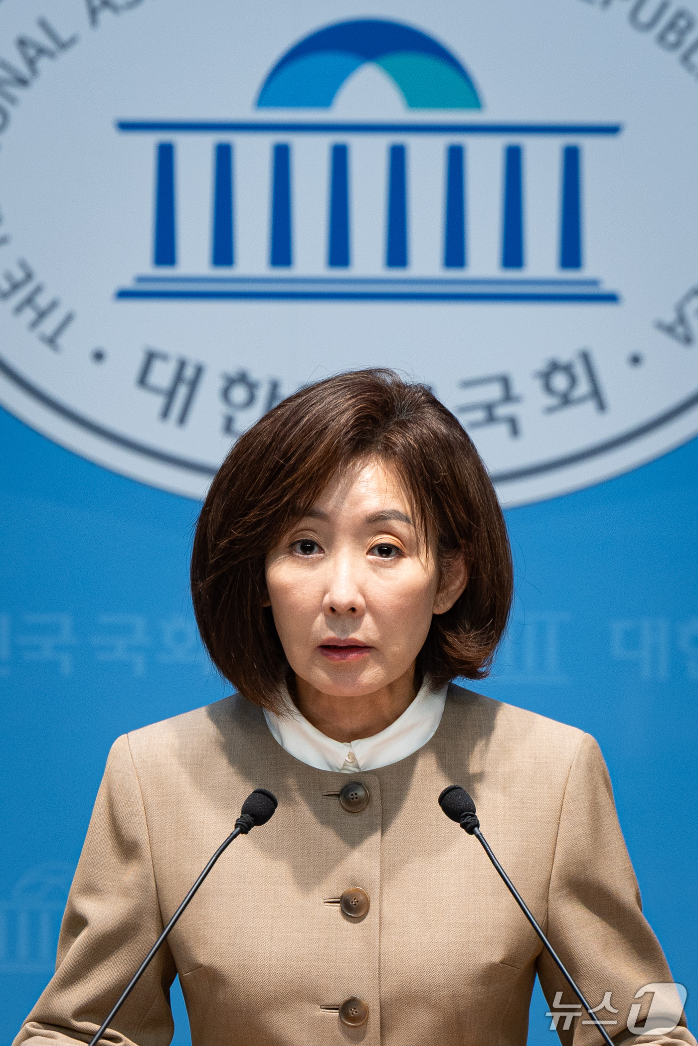 (서울=뉴스1) 유승관 기자 = 나경원 국민의힘 의원이 23일 서울 여의도 국회 소통관에서 북한소행 추정 DMZ 지뢰 발목절단 사고 관련 기자회견을 하고 있다. 2026.9.23/ …