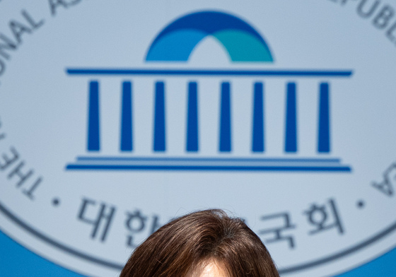DMZ 지뢰 발목절단 사고 관련 기자회견하는 나경원 국민의힘 의원
