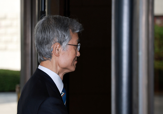 조희대 대법원장 '묵묵부답'