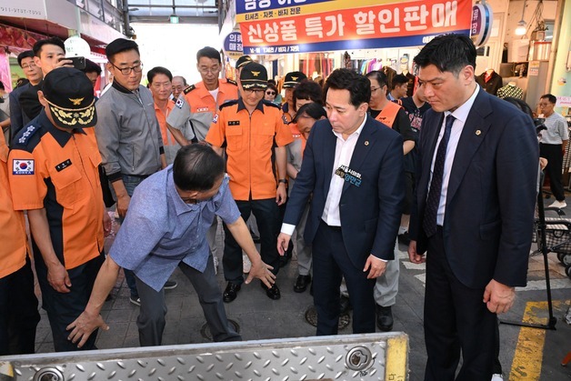임만균 서울시의장, 추석 맞이 소방서·전통시장 찾아 안전 점검