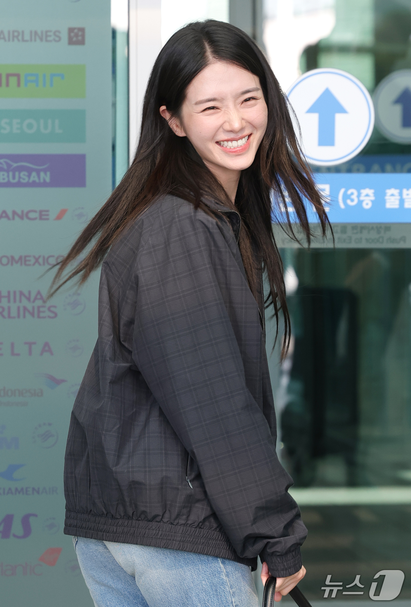 (인천공항=뉴스1) 권현진 기자 = 배우 박규영이 해외 일정을 위해 23일 인천국제공항을 통해 이탈리아 밀라노로 출국하고 있다. 2026.9.23/뉴스1