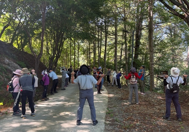 충주시, 계명산 단풍과 함께하는 노르딕워킹 프로그램 운영