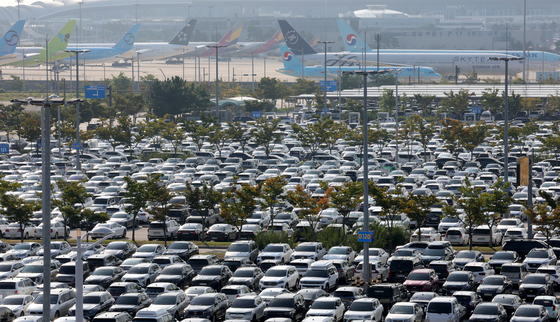 추석 연휴 하루 앞둔 인천공항