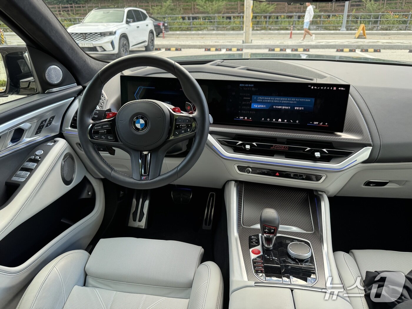 본문 이미지 - BMW XM 레이블 ⓒ 뉴스1 박종홍 기자