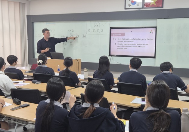 [기자의 눈] 베트남 '시험 없는 교실'에서 본 학교의 역할