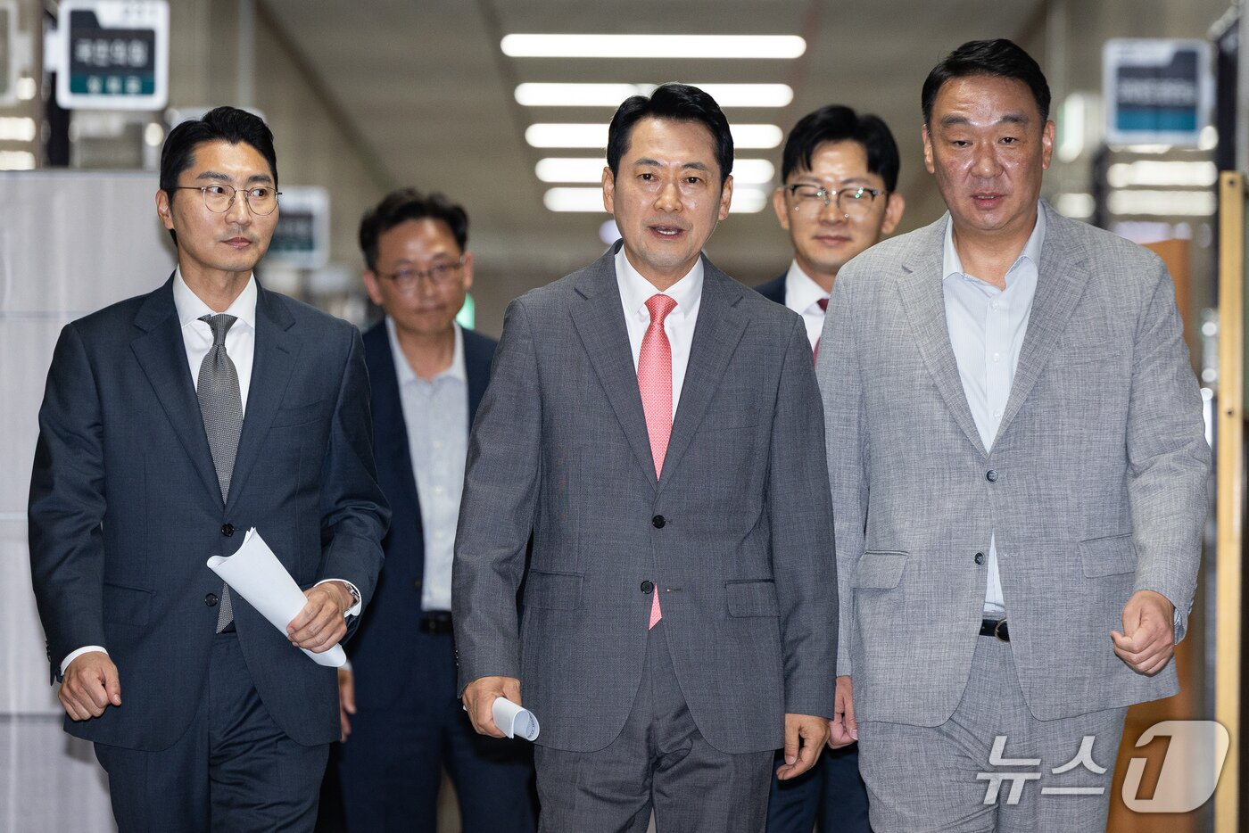 본문 이미지 - 장동혁 국민의힘 대표가 지난 23일 서울 여의도 국회에서 현안 기자회견에 참석하고 있다. 2026.9.23 ⓒ 뉴스1 유승관 기자