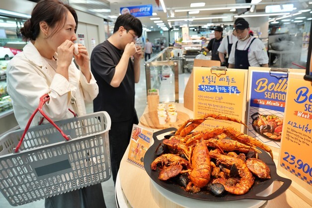 롯데마트, 신상품에 고객 피드백 반영하는 '파일럿 키친' 가동