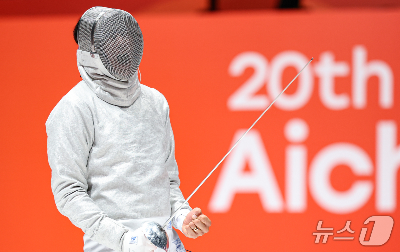 (도코나메시=뉴스1) 김도우 기자 = 대한민국 오상욱이가 23일 일본 도코나메시 아이치 스카이 엑스포홀에서 열린 2026 아이치·나고야 아시안게임 펜싱 남자 사브르 준결승에서 카자 …