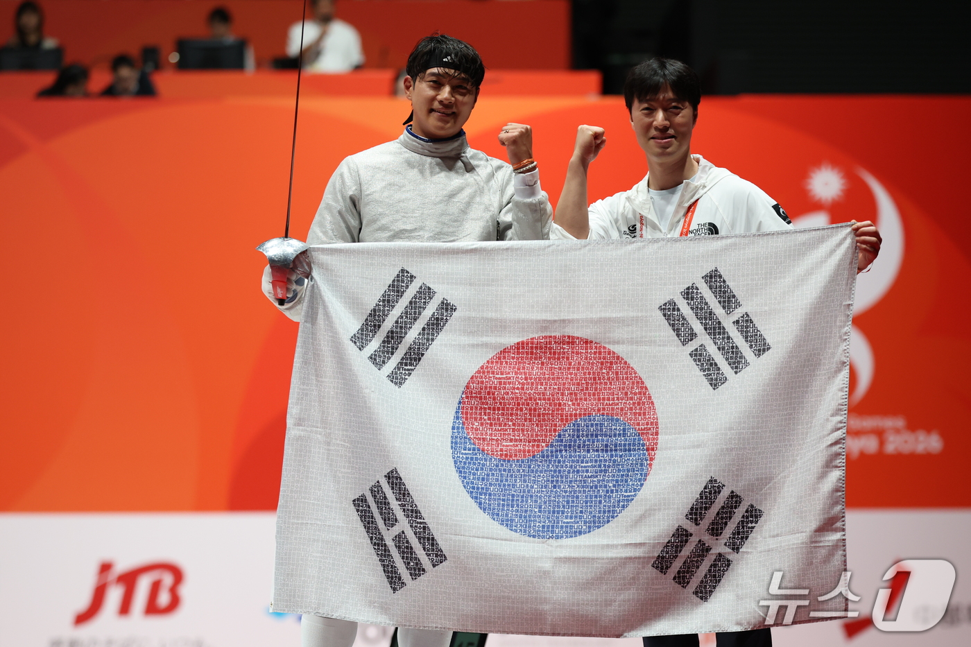 (도코나메=뉴스1) 김도우 기자 = 대한민국 오상욱이 23일 일본 도코나메시 아이치 스카이 엑스포홀에서 열린 2026 아이치·나고야 아시안게임 펜싱 남자 사브르 결승에서 중국 션천 …