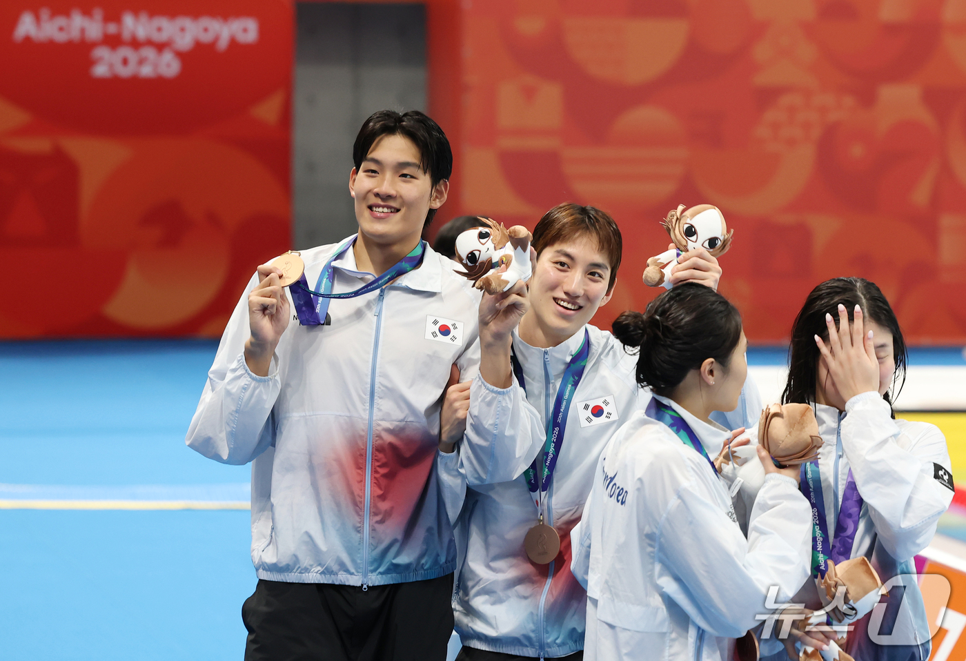 (도쿄=뉴스1) 김민지 기자 = 23일 도쿄 아쿠아틱스 센터에서 열린 2026 아이치·나고야 아시안게임 400m 혼성 혼계영 결승에서 동메달을 차지한 김영범, 최동열, 안세현, 김 …