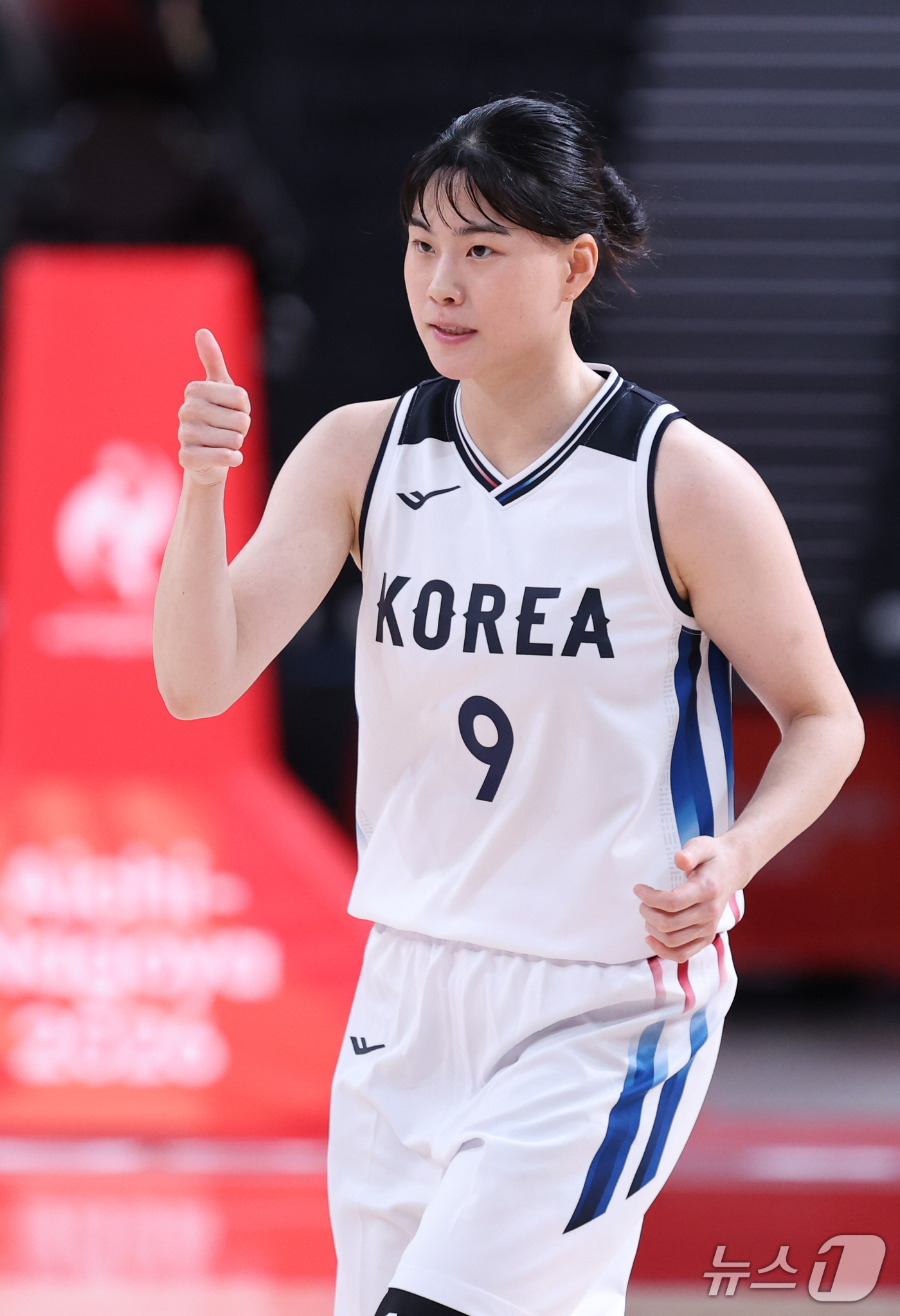 (나고야=뉴스1) 안은나 기자 = 24일 일본 나고야 아이치 인터내셔널 아레나에서 열린 2026 아이치·나고야 아시안게임 여자 농구 8강전 대한민국과 인도네시아의 경기, 한국 이소 …