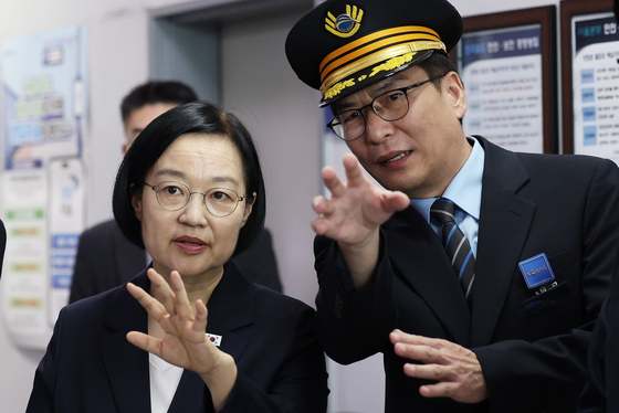 한 총리 "고속철도 통합 후 첫 명절…국민 이동에 불편함 없어야"