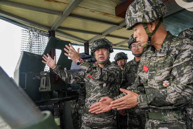 해병대사령관, 추석맞이 해병2사단·교동도 경계부대 현장지도 격려