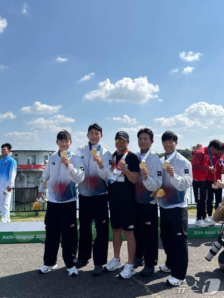 (나고야=뉴스1) 안영준 기자 = 한국 조광희, 김효빈, 장상원, 최민규가 24일 일본 아이치 미요시 호수 카누 코스에서 열린 2026 아이치·나고야 아시안게임 카누 남자 카약 4 …