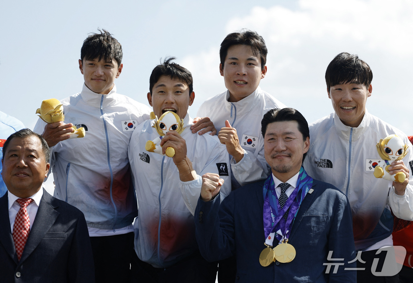 (로이터=뉴스1) = 한국 조광희, 김효빈, 장상원, 최민규가 24일 일본 아이치 미요시 호수 카누 코스에서 열린 2026 아이치·나고야 아시안게임 카누 남자 카약 4인승 500m …