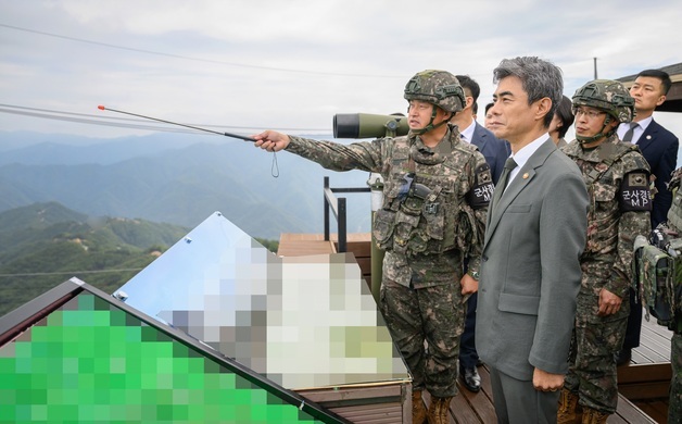 강신철 국방장관, 추석 맞이 육군 7사단 현장 방문