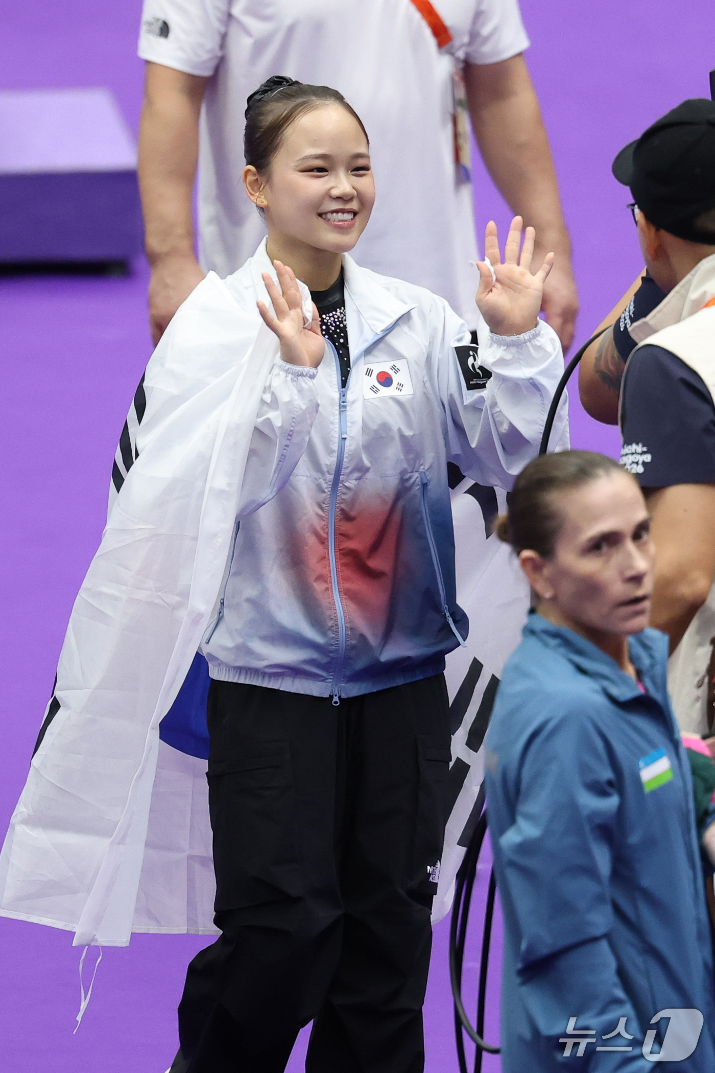 (나고야=뉴스1) 안은나 기자 = 대한민국 여서정이 24일 일본 나고야시 종합체육관에서 열린 2026 아이치·나고야 아시안게임 기계체조 여자 도마 개인전 결선에서 금메달을 확정지은 …